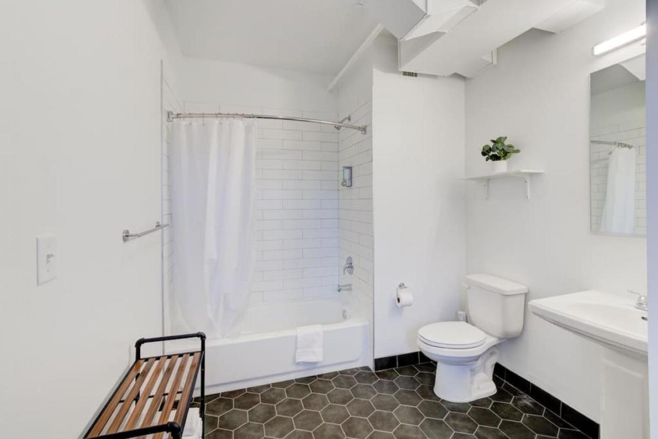 Sophisticated Apartment Downtown Мемфис Екстериор снимка